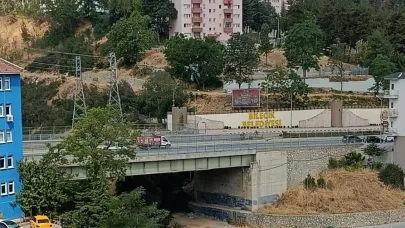 Bilecik'te Hamsu Köprüsü yıkılıyor