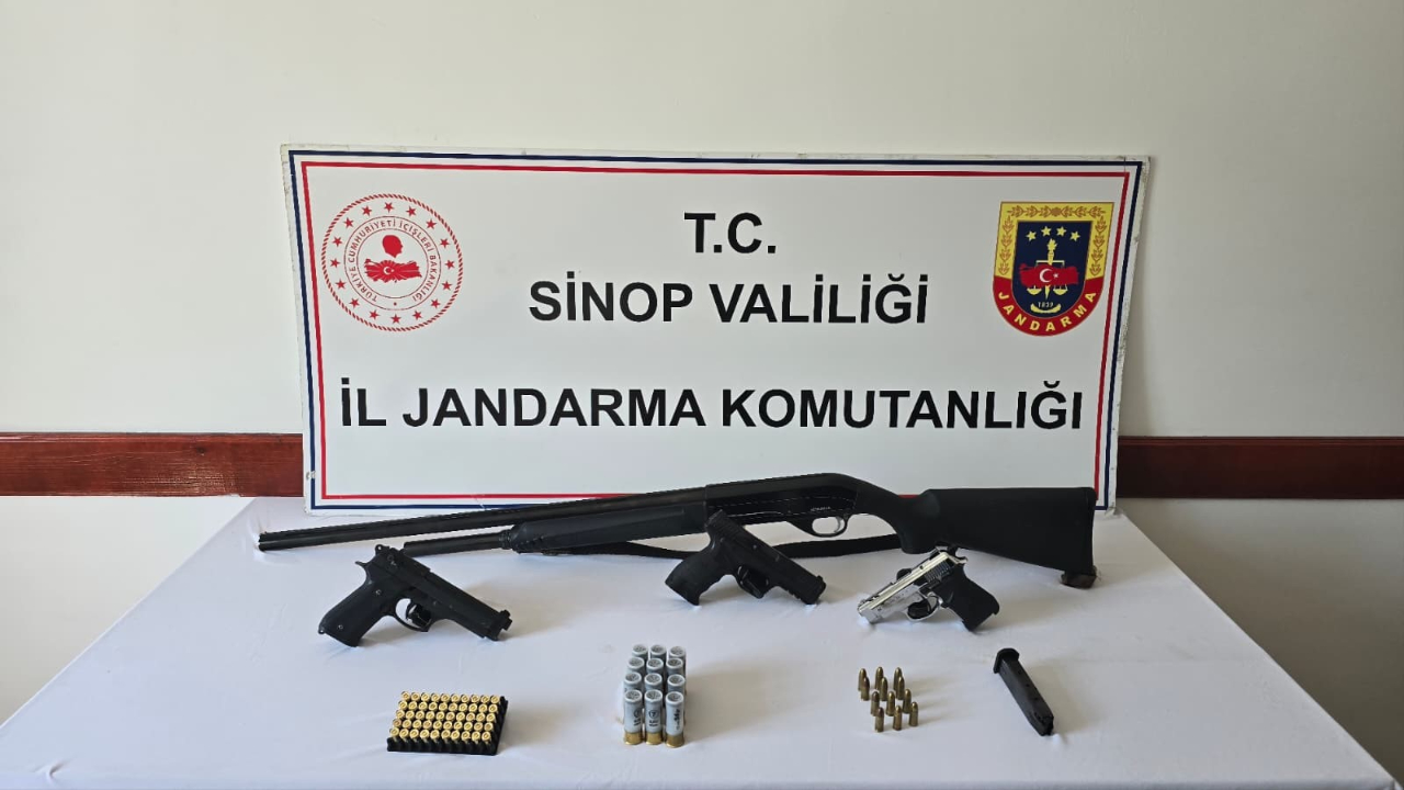 Düğünde havaya ateş eden 2 kişi yakalandı