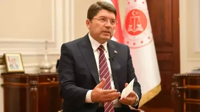 Bakan Tunç: ''Artık hukuk fakültelerine ilk 100 bin kabul edilecek''