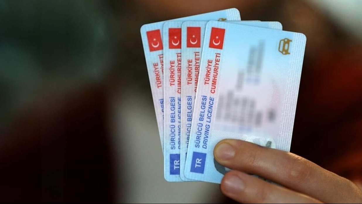 Sürücüler dikkat! Ehliyet yenileme süresi 3 ay uzatıldı