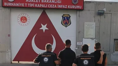 Göçmen kaçakçılığı operasyonu: 2 tutuklama