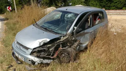 Otomobiller çarpıştı: 2'si çocuk 8 yaralı