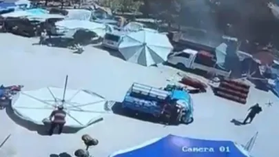 Rüzgarın savurduğu şemsiye anne ve çocuğun üzerine düştü
