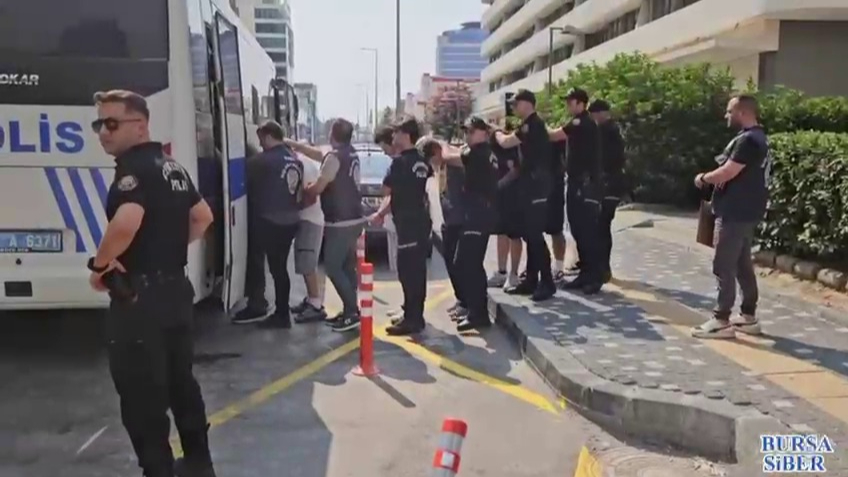 Bursa'da lüks ofise baskın: Online bahis çetesi çökertildi