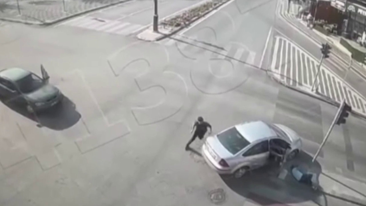 Otomobil motosiklete çarptı: 1 ölü