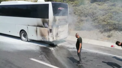 Yolcu otobüsünde çıkan yangın paniğe neden oldu