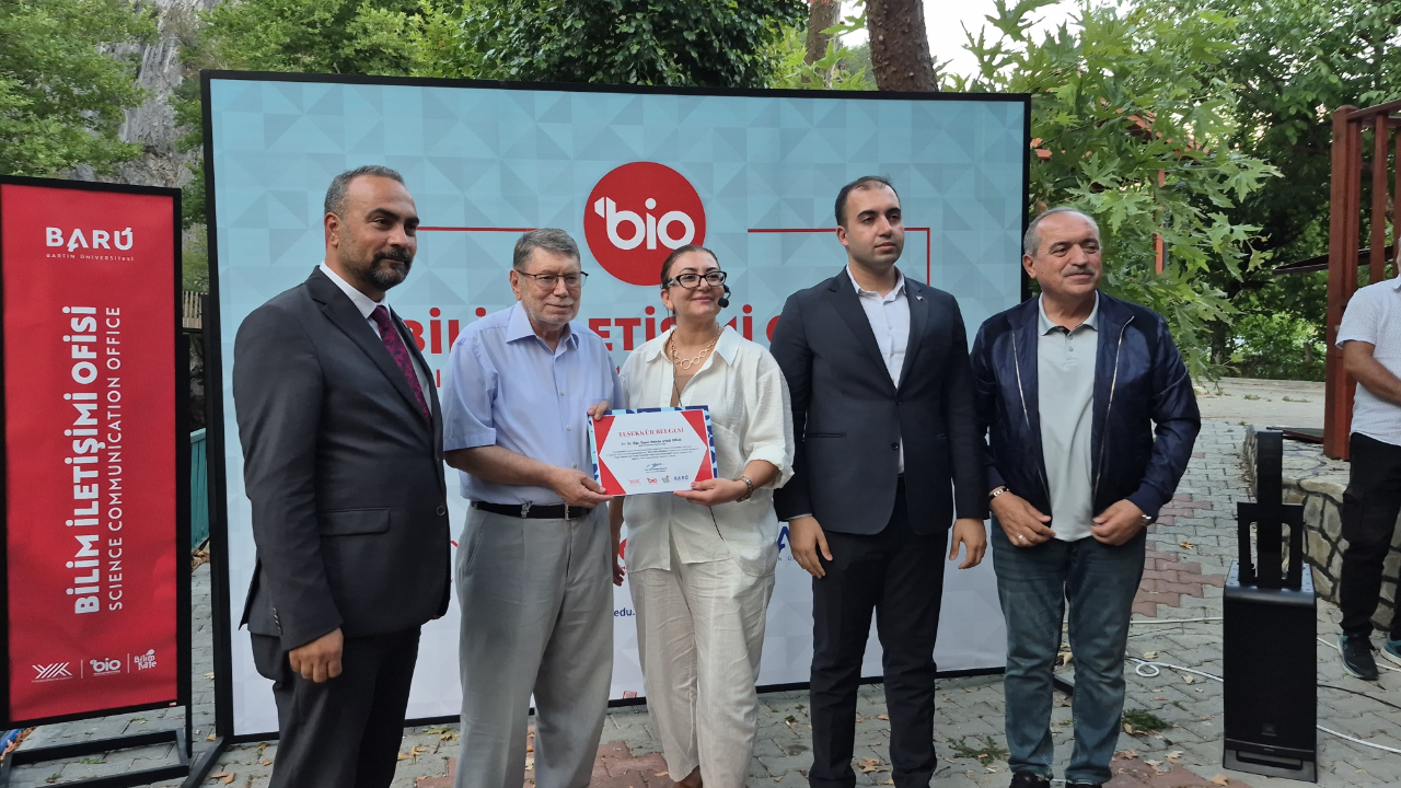 "Aşk acısını dindiren şelale" doğa ve bilimi buluşturdu
