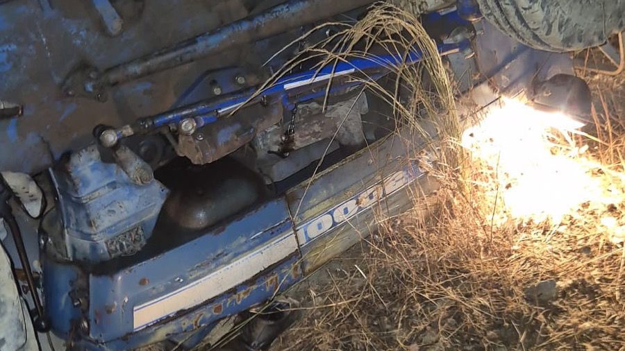 Feke'de traktör devrildi: 1 ölü