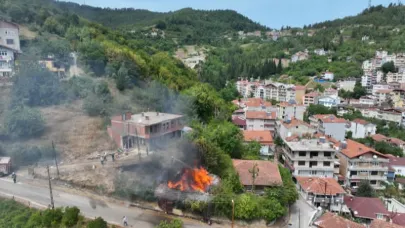 Sinop'ta ahşap yapıda yangın