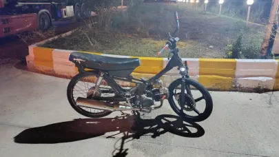 Kamyonet motosikletle çarpıştı: 1 yaralı