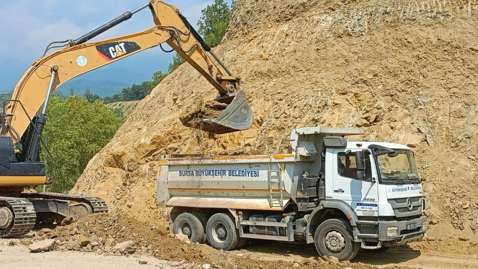 Büyükşehir'den kırsal mahallelere ulaşım desteği