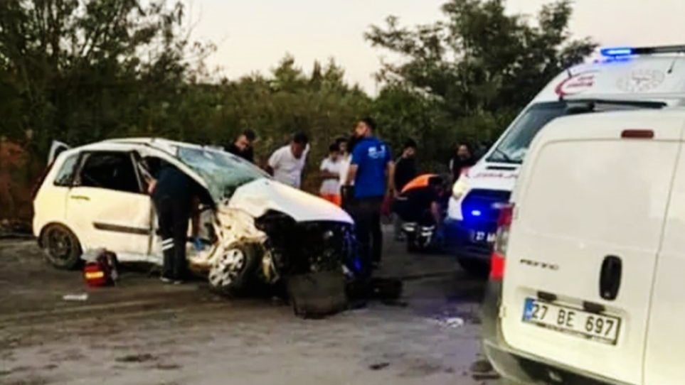 Gaziantep'te otomobiller çarpıştı: 3 yaralı