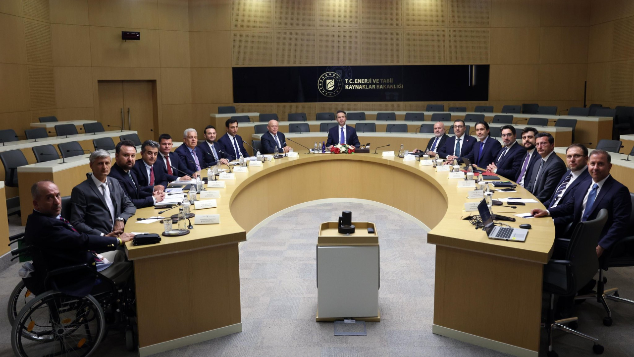 Bakan Bayraktar kömür üreticileriyle yerli üretimi görüştü