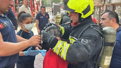 Apartmanda yangın paniği: 3 kişi kurtarıldı