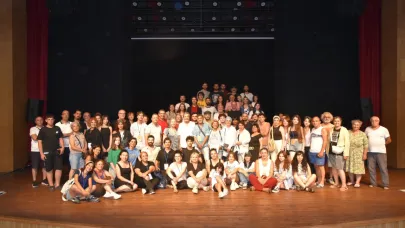 12. Tiyatro Köyü sakinleri tiyatronun duayenleri ile buluştu