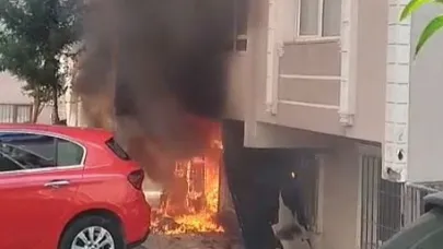 İstanbul'da ilaç deposu alevler içinde kaldı