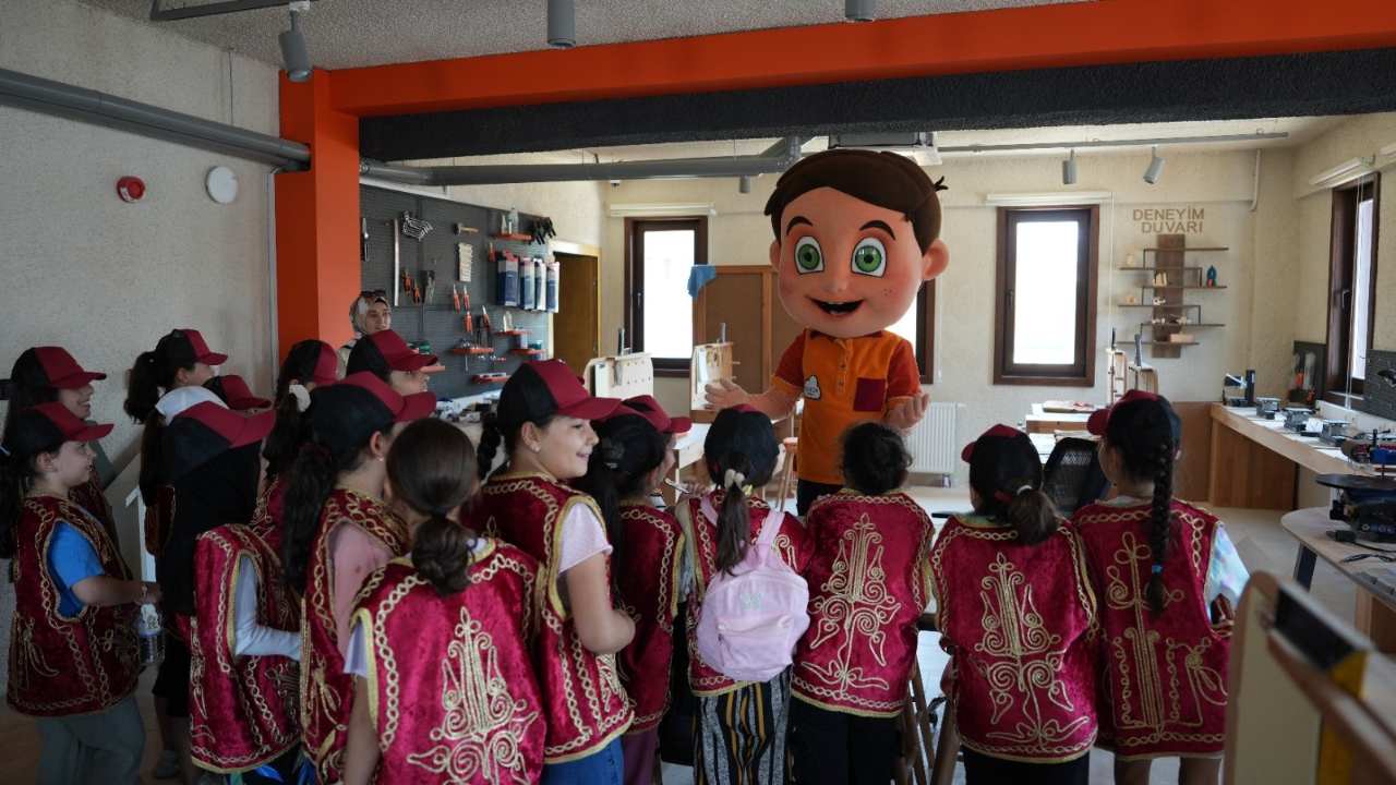 Konya’da 3 bin öğrenci tarihi karakterleri tanıyor