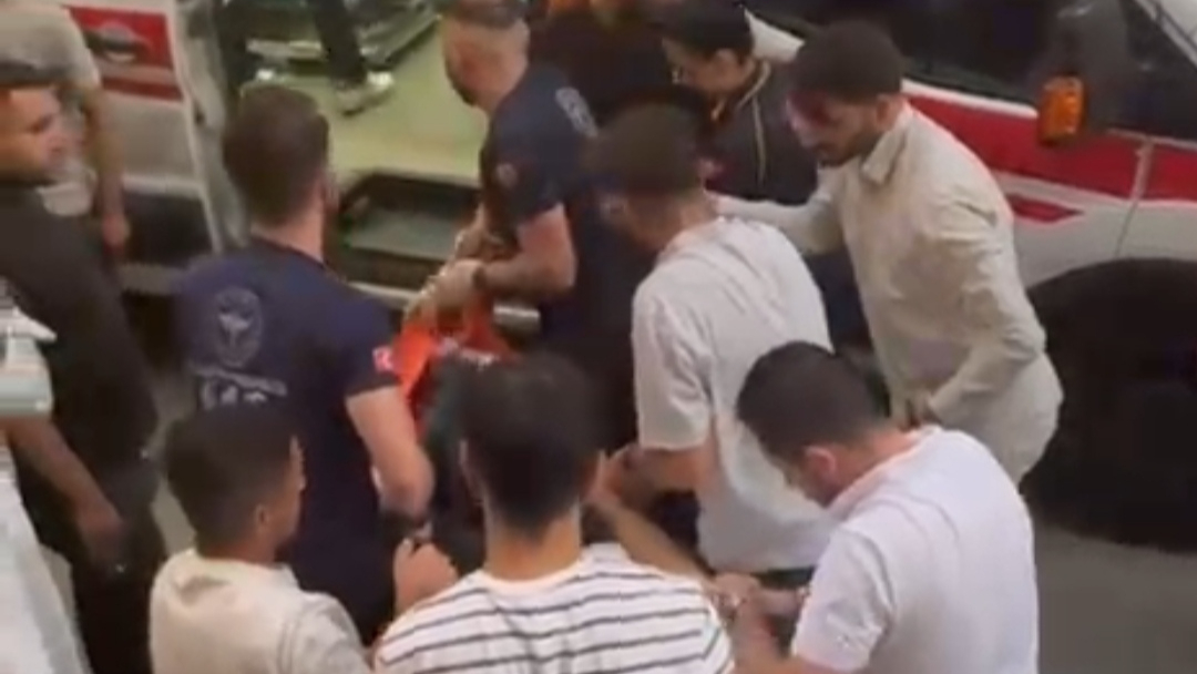 Sokak ortasında silahlı saldırı: 1 yaralı