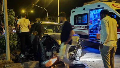 Kavşakta iki araç çarpıştı: 7 yaralı