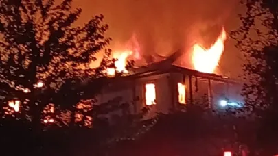 Şile'de alkollü şahıs kaldığı evi yaktı