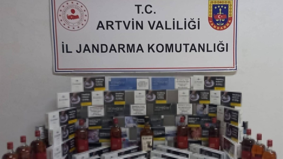 Jandarma Artvin'de kaçakçılara geçit vermedi