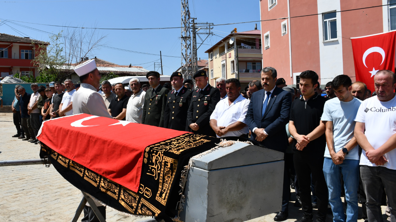 Kıbrıs gazisi ebediyete uğurlandı