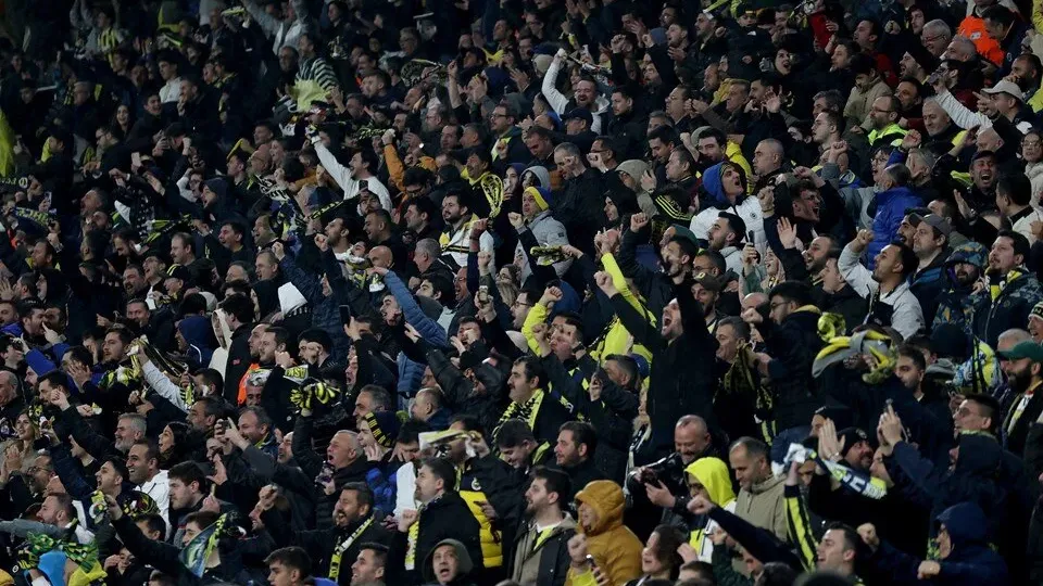 Fenerbahçe Feyenoord'a 90+1'de mağlup oldu