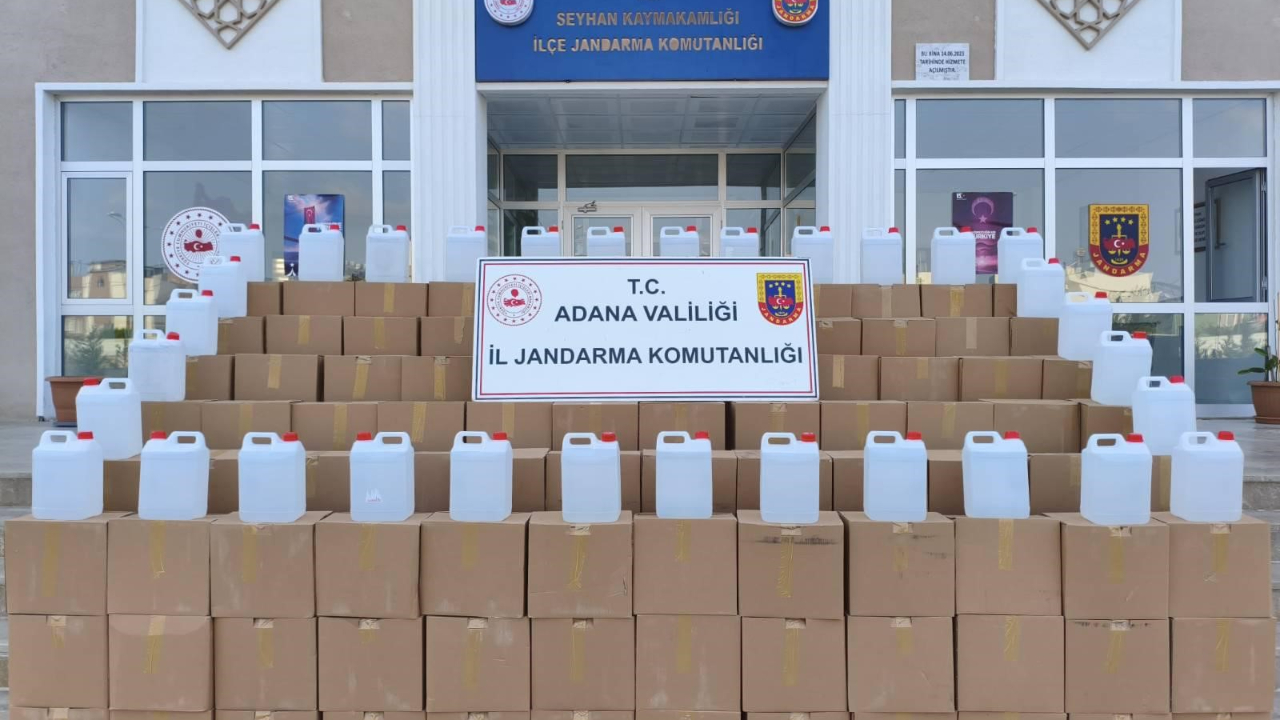 Tır dorsesinde litrelerce etil alkol yakalandı