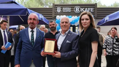 Emek'te mahalle kültürüne yeni bir soluk: B Kafe açıldı