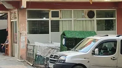 Kahvehaneyi uzun namlulu silahlarla taradılar