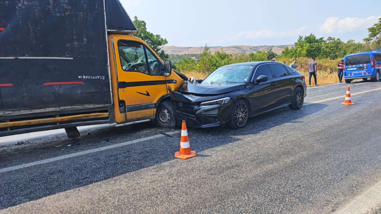 Bursa'da kafa kafaya kaza: 6 yaralı