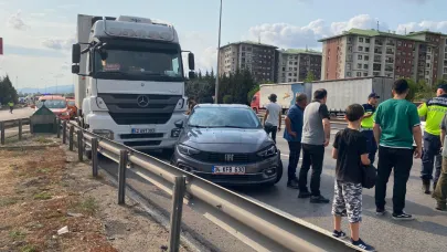 TEM Otoyolu’nda 4 araçlı zincirleme kaza