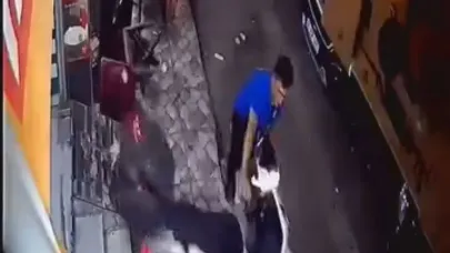Park halindeki motosiklet kontrolden çıktı!