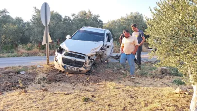 Bursa'da hatalı sollama kazayı beraberinde getirdi! 3 araç birbirine girdi