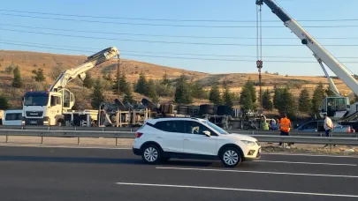 Beton mikseri otomobilin üzerine devrildi: 6 yaralı