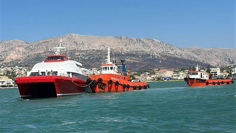 Çeşme-Sakız seferinde gemi kazası