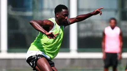 Beşiktaş'ta Ndidi sahada: İlk antrenmanına çıktı