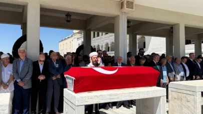 Eski Sağlık Bakanı Şıvgın son yolculuğuna uğurlandı