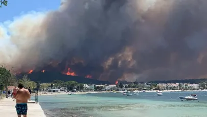 Çanakkale yangınında 1 köy tahliye edildi