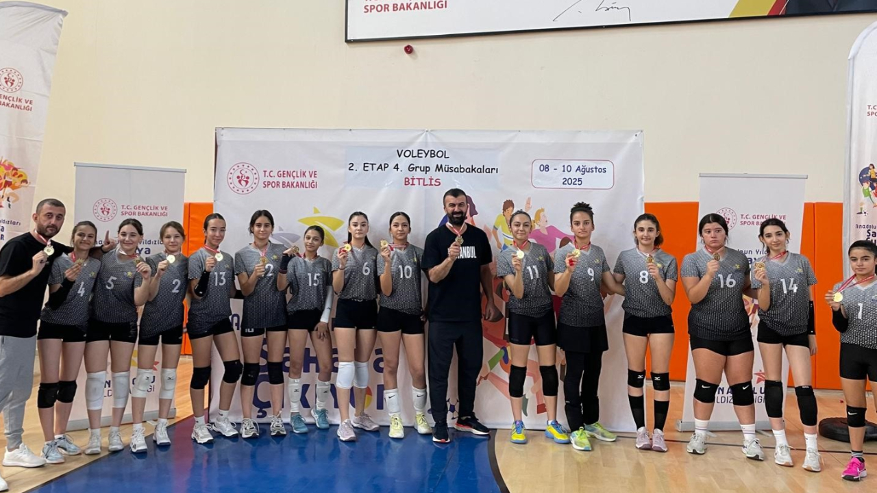 Malatya kadın voleybolcuları Türkiye finallerinde