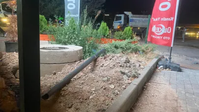 Ankara'da kontrolden çıkan otomobil oto yıkamacıya uçtu: 3 yaralı