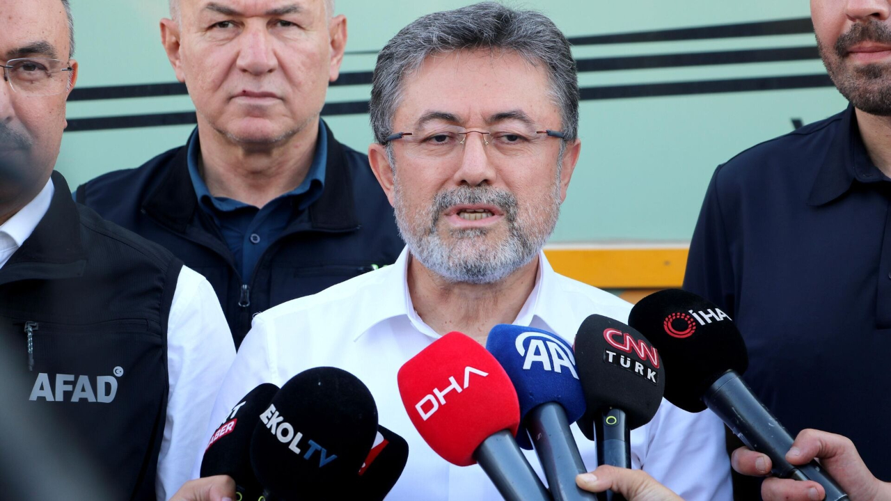 Bakan Yumaklı'dan orman yangınlarıyla ilgili açıklama