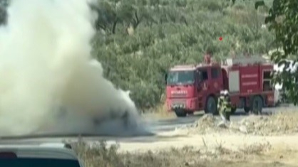 Hareket halindeki araç alev topuna döndü!