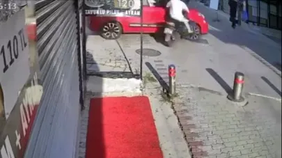 Yürüyüş yolunda motosiklet ve otomobil çarpıştı: 1 kişi yaralandı