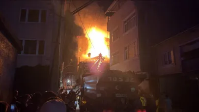 Dursunbey'de korkutan ev yangını