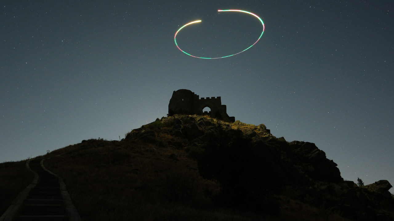 700 yıllık Kov Kalesi'nde perseid meteor yağmuru büyüledi