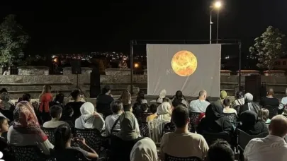 Ayçiçeği Parkı'nda 'Perseid' gecesi! Gökyüzü meraklıları akın etti...