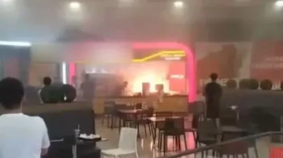 Alışveriş mağazasında yangın paniği!