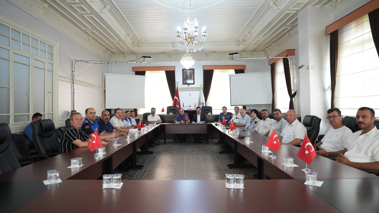 Tehlikeye geçit yok: Yenişehir'de metruk binalar yıkılıyor