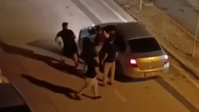 Trafikte yumruklar havada uçuştu